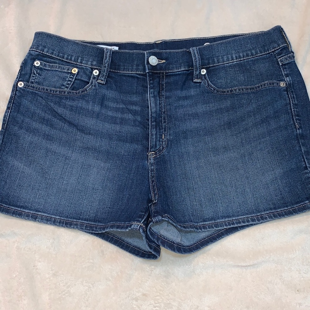 GAP slim shorts